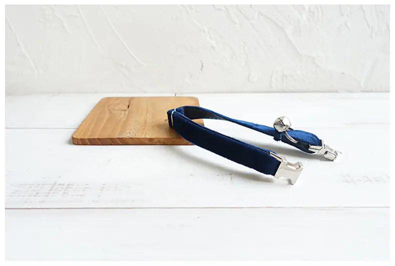 Velvet Cat Comfort Collar